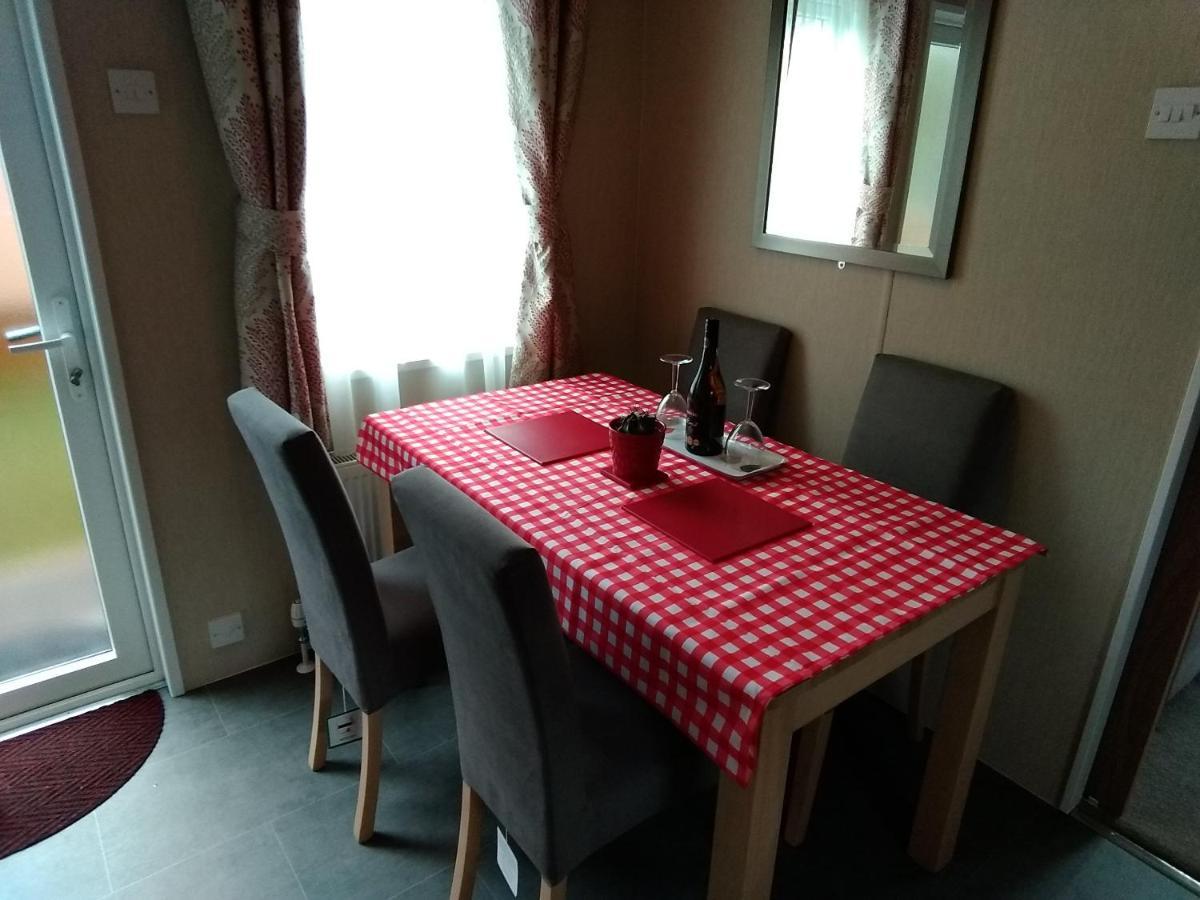 12 Burnside Lodge Auchterarder Bagian luar foto