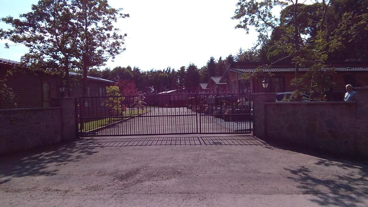 12 Burnside Lodge Auchterarder Bagian luar foto